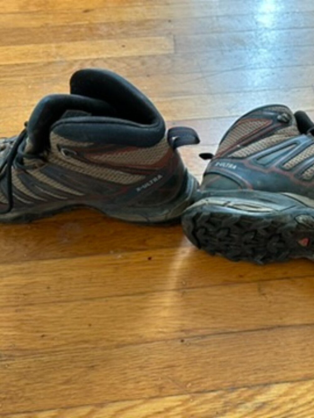 Solomon Hiking Boots X Ultra Size 9.5